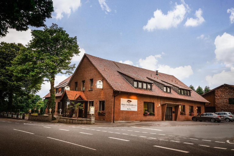 Exterior & Views 2, Restaurant-hotel Haus Mühlenbrock, Wesel
