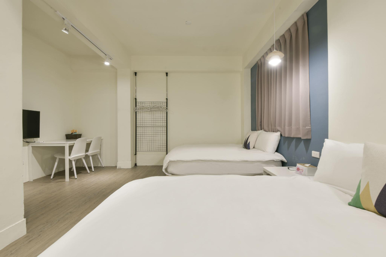 Bedroom 4, Fengjia Buddy House, Taichung