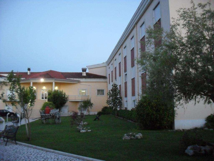 Exterior & Views 2, Hotel Quinta das Pratas, Cartaxo