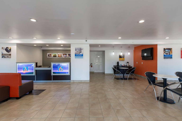Public Area 3, Motel 6 Bryan, TX - University Area, Brazos