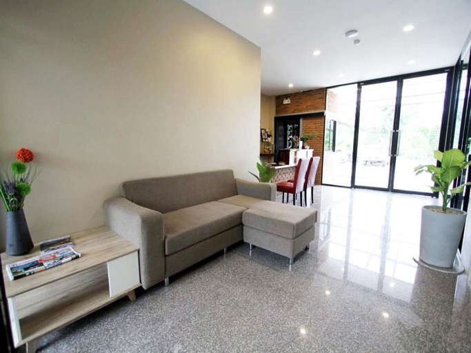 Public Area 4, The Coconut Hotel, Muang Lampang