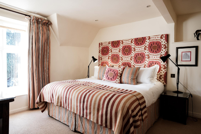 Bedroom, Swan Hotel, Wiltshire