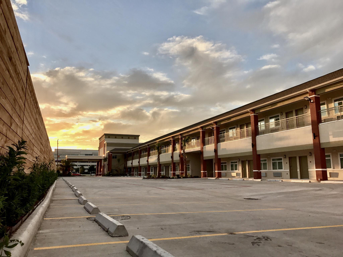 Exterior & Views 2, Grand Villa Inn Suites Westchase, Houston