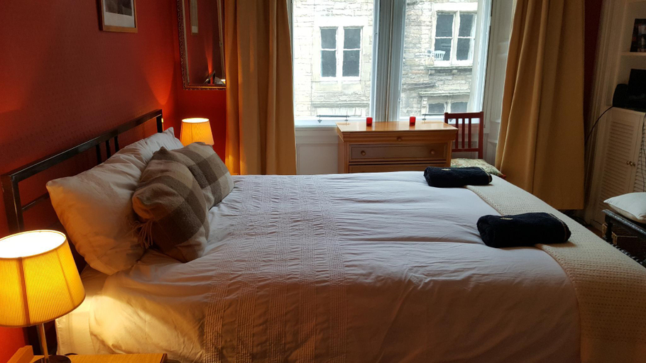 Sport & Beauty, Silver Lining - Mile Apartments, Edinburgh