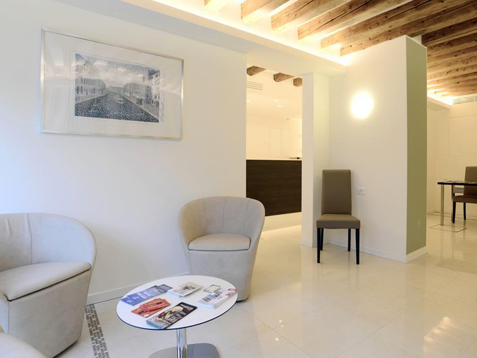 Public Area 2, Hotel Leone, Venezia