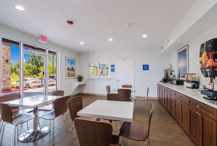 Public Area 2, Porter Inn, Montgomery