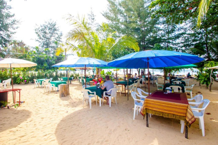 Naiyang Discovery Beach Resort, Phuket Island