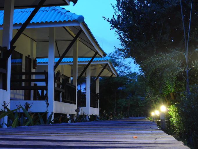 Exterior & Views 2, N.T. Lanta Resort, Ko Lanta
