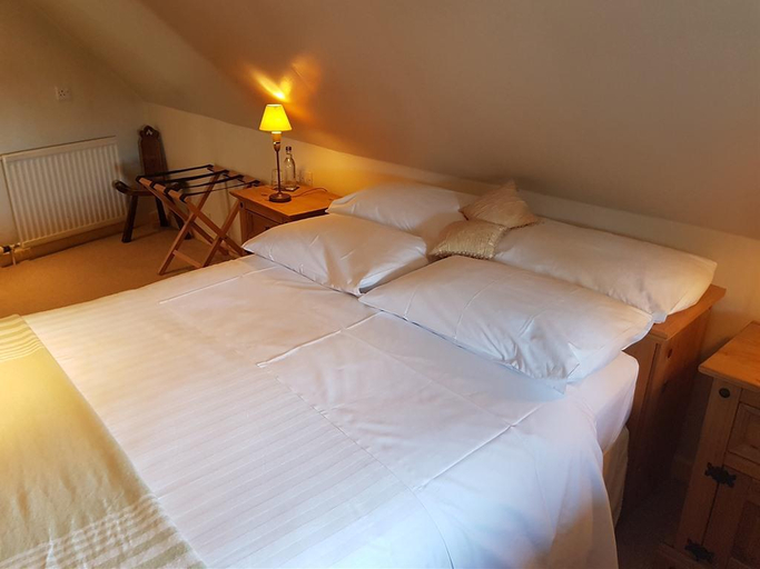 Bedroom 3, The Lord Nelson Inn, South Gloucestershire