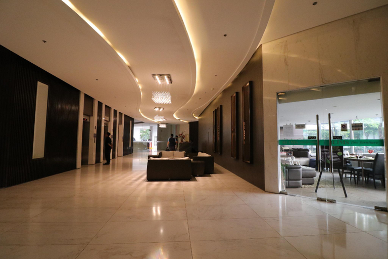 Others 5, Oasis Regency Fort Victoria, Taguig