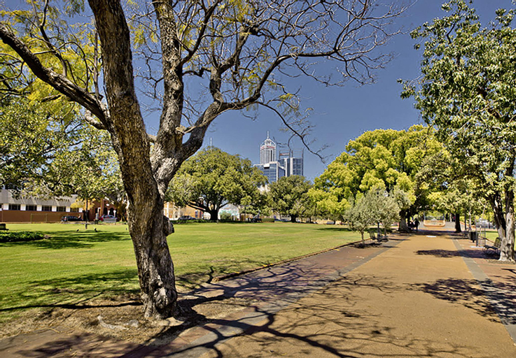Exterior & Views 1, myOZexp Palmerston Lodge, Perth