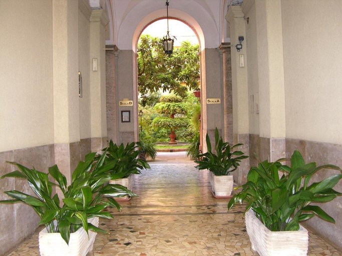 Public Area, B B Biancagiulia, Roma