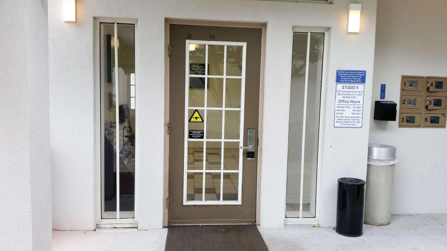 Public Area 3, Studio 6 Extended Stay - West Palm Beach, FL, Palm Beach