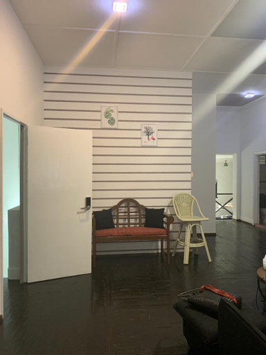 Public Area 2, X-Plorer Backpackers - Hostel, Kota Kinabalu