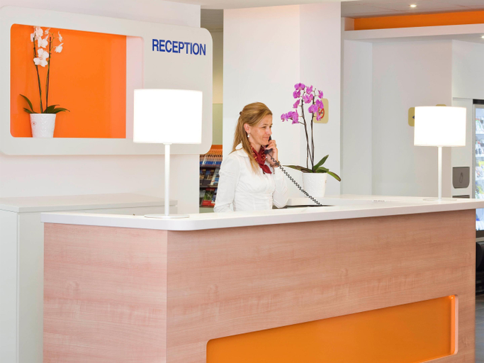 Public Area 3, ibis budget Grenoble Voreppe, Isère