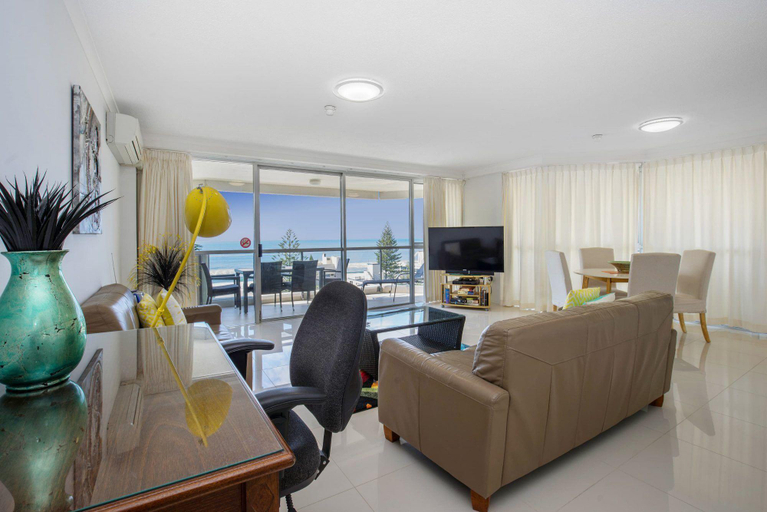 Bedroom 5, Baronnet Holiday Apartments, Gold Coast