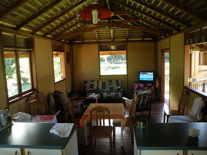 Food & Drinks, Moorea Surf Inn