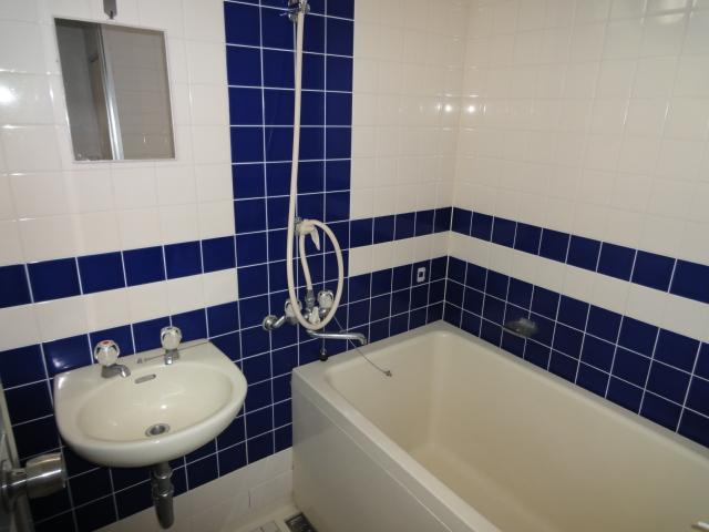 Bathroom 3, Soho Asakusa, Taitō