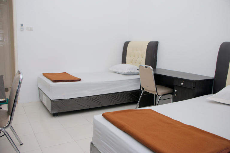 Afaris House Room Type - 1 Standard Twin Bedroom