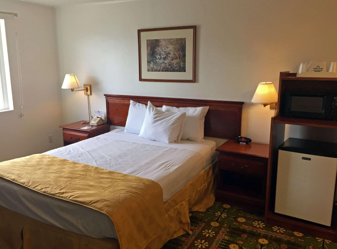 Bedroom 3, Americas Best Value Inn & Suites Eureka, Humboldt