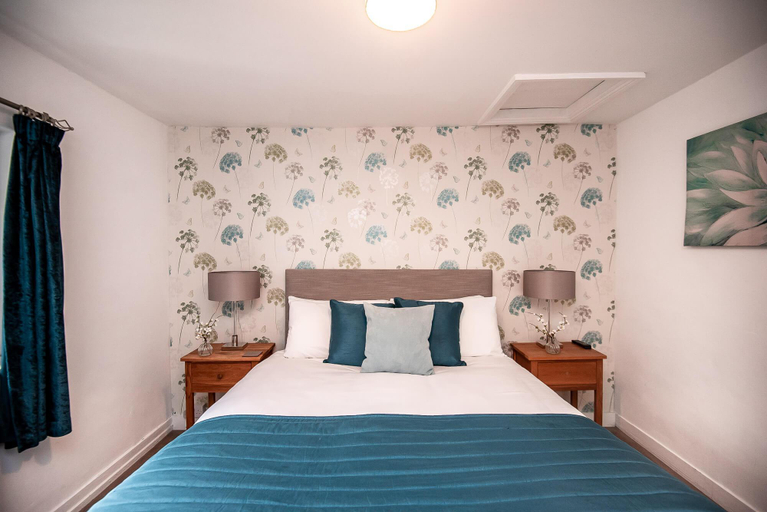Bedroom 3, Waterhall Country House, West Sussex