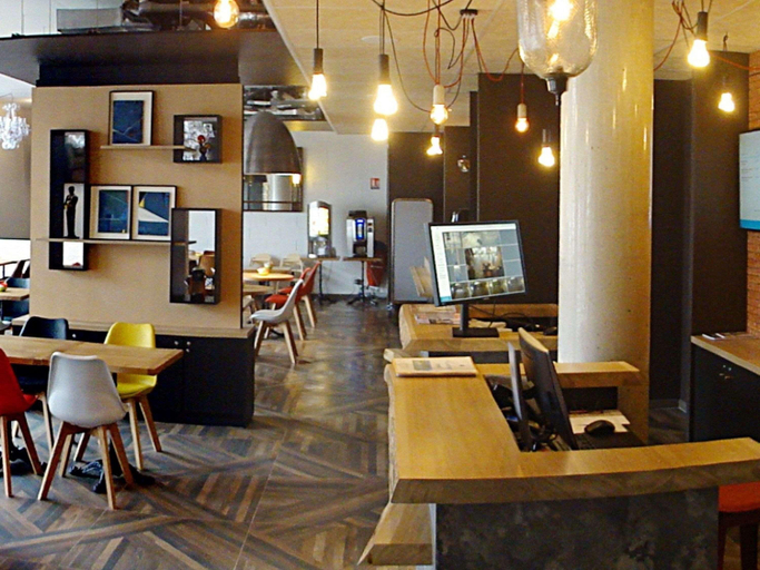 Public Area 3, ibis budget Annecy Poisy, Haute-Savoie