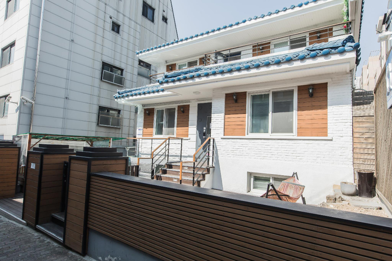 Exterior & Views 5, K Guesthouse Sinchon 2, Mapo