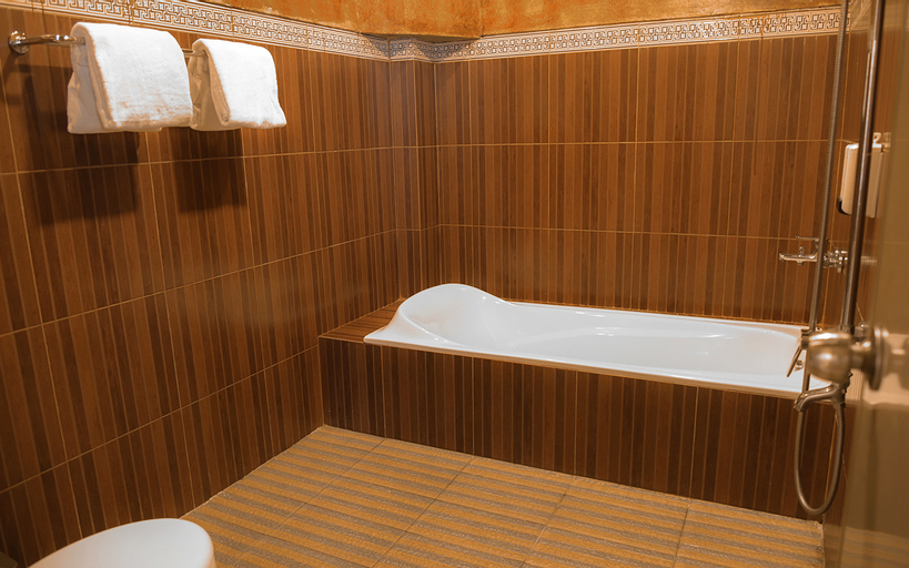 Bathroom 9