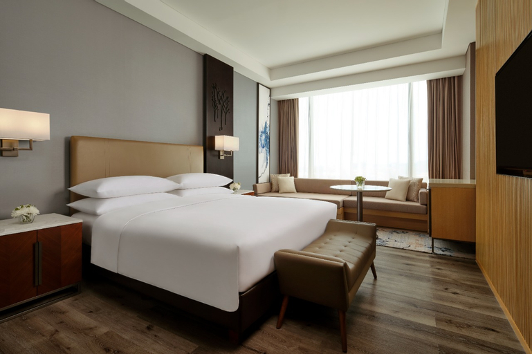 Bedroom 3, Batam Marriott Hotel Harbour Bay, Batam