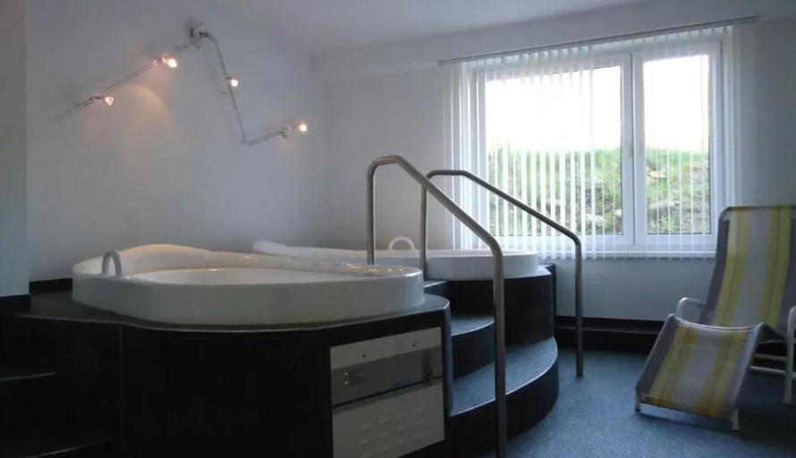 Bathroom 5, R&R Hotel Störtebeker, Vorpommern-Rügen