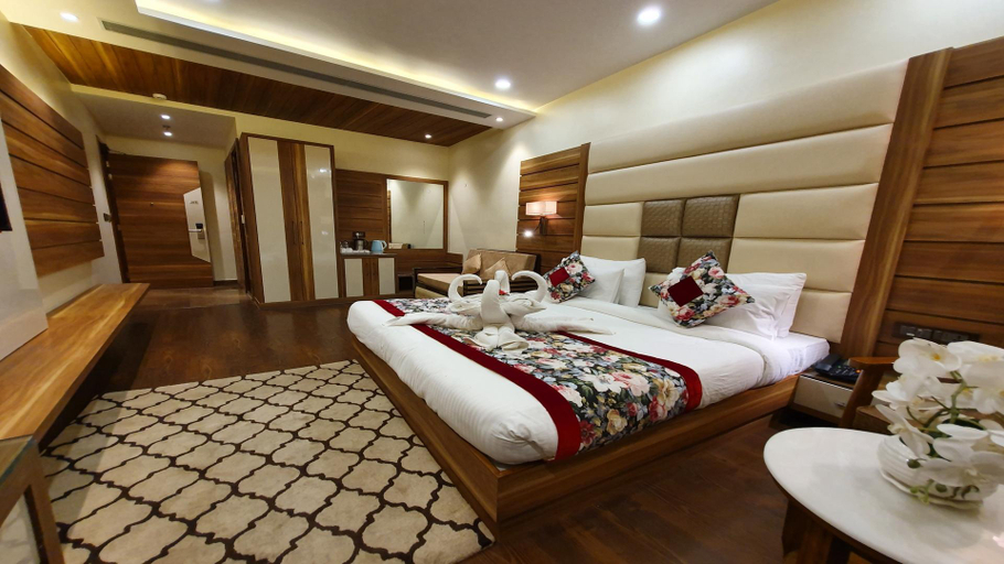 Bedroom 3, Hotel Makhan Residency, Amritsar