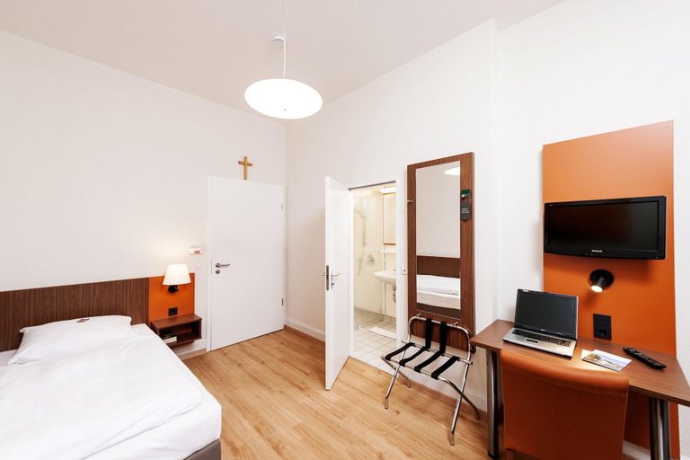 Bedroom 4, TOP VCH Bildungshaus St. Bernhard - Wohnen und Tagen, Rastatt