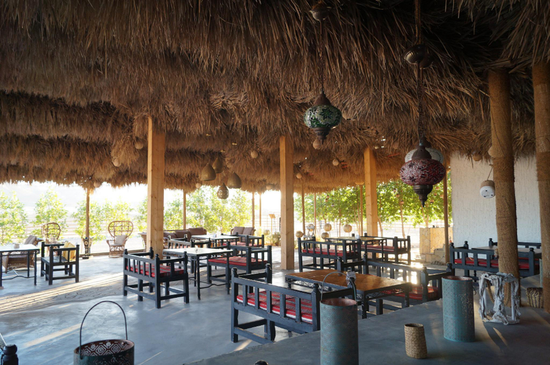 Food & Drinks 5, Sama Ras Al Jinz, Sur