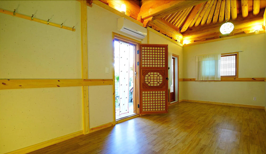Public Area 2, Beautiful House Hanok Stay, Jeonju