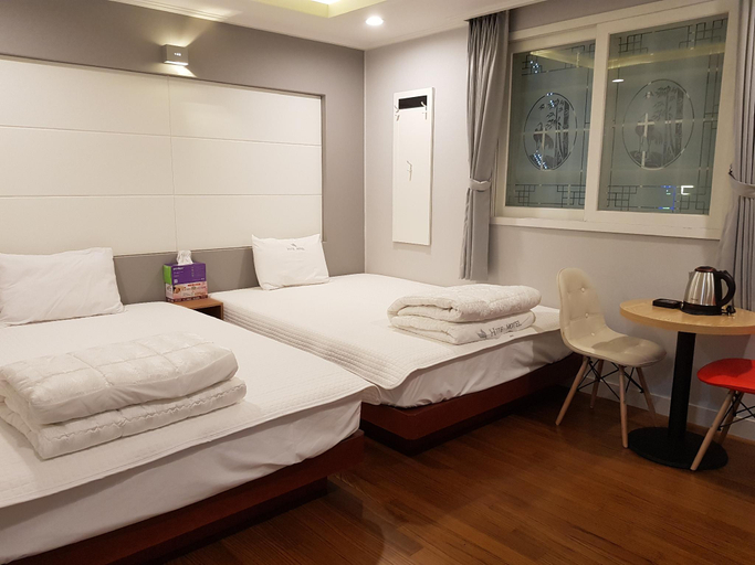 Bedroom 3, HITE Hotel, Jinhae