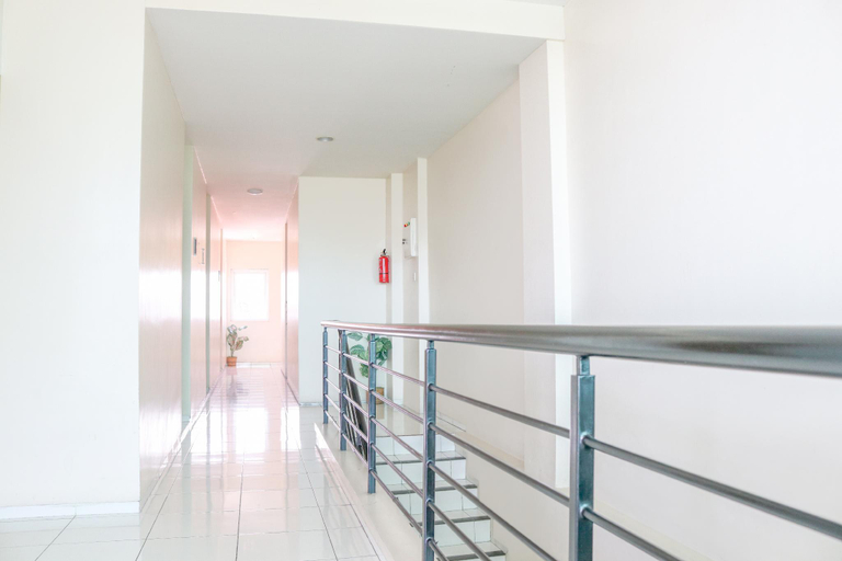 Exterior & Views 2, LeGreen Suite Waihaong Ambon, Ambon
