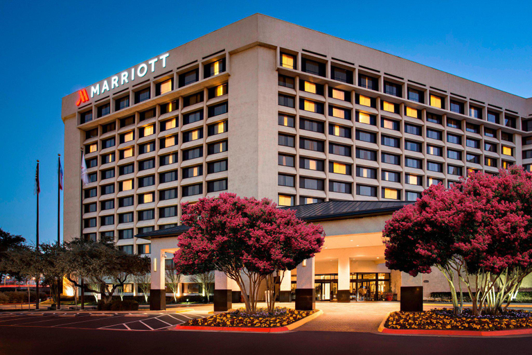 Exterior & Views 2, Dallas/Addison Marriott Quorum by the Galleria, Dallas