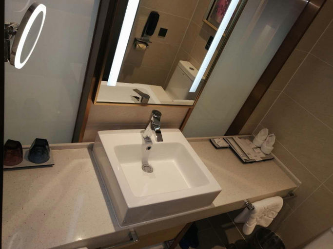 Bathroom 4, Lavande Hotels· Yueyang Linxiang Zhongfa, Yueyang