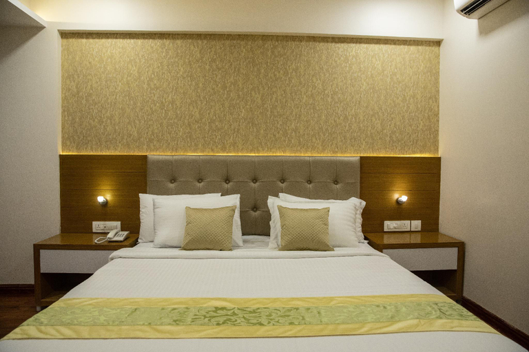 Bedroom 4, Hotel Grace Galaxy, Mumbai Suburban