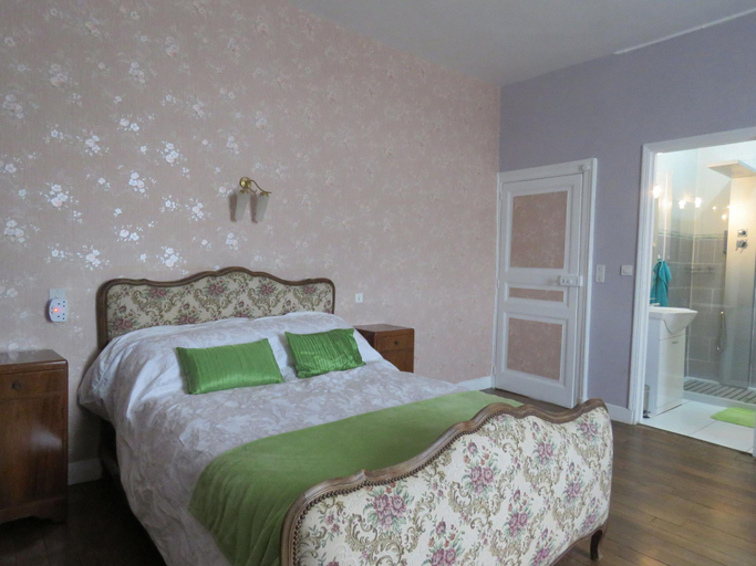 Bedroom 3, La Datiniere, Manche