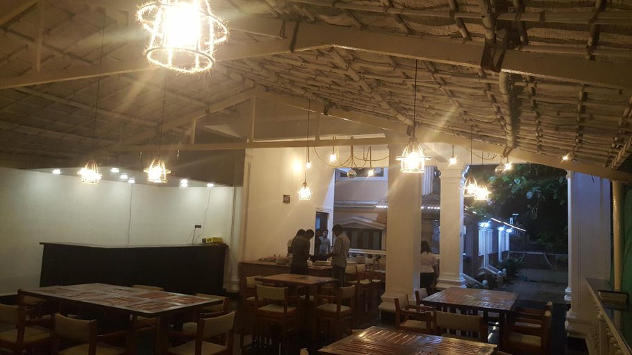 Public Area, Zac Beach Resort, North Goa