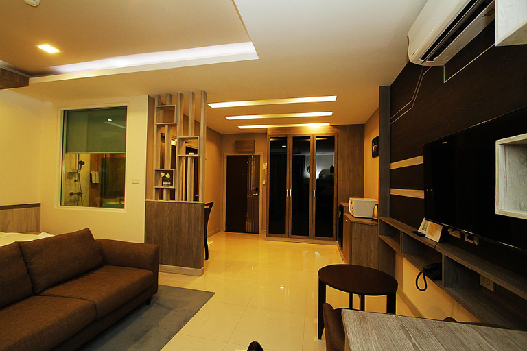 Exterior & Views 2, The Contrast Condo, Pluak Daeng