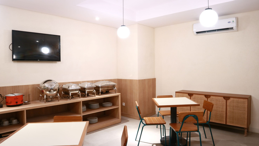 Dining Room 26