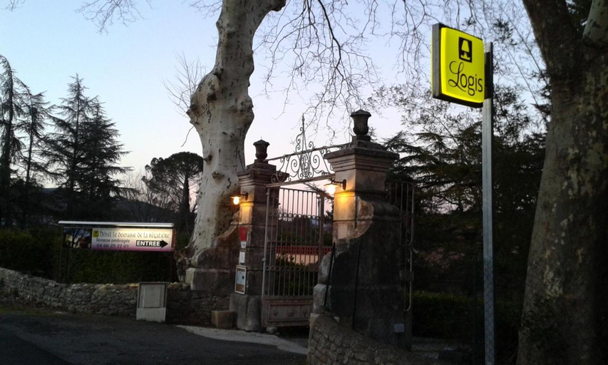 Exterior & Views 2, Logis Hôtel le Domaine de la Régalière, Gard