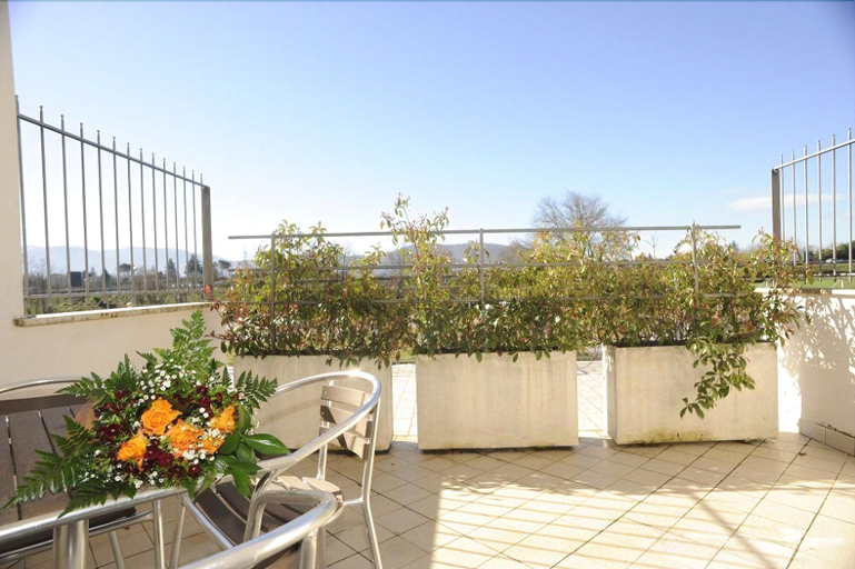 Exterior & Views 2, Hotel La Quercia, Roma