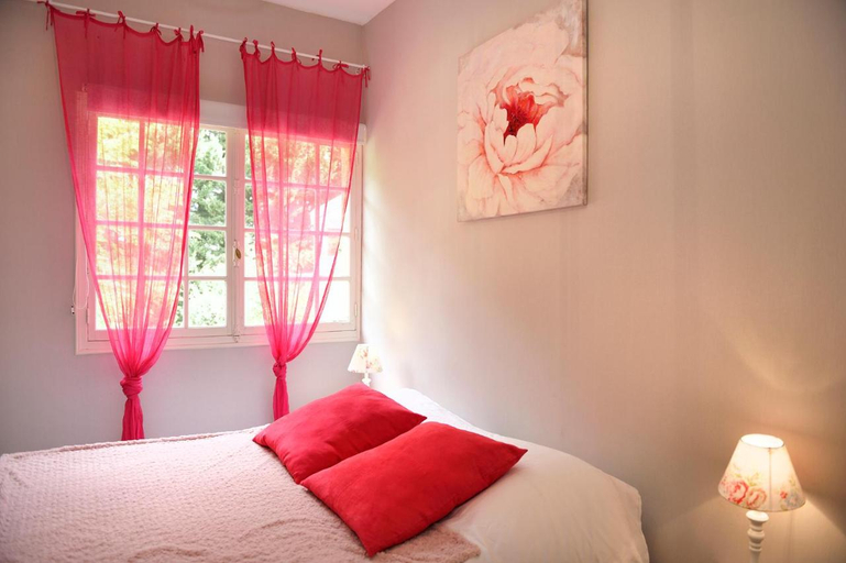 Bedroom 3, Logis Hotel Le Vieux Fusil, Loir-et-Cher