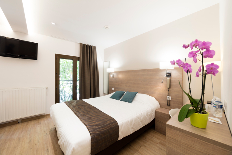 Bedroom, Logis Hôtel le Cours, Gard
