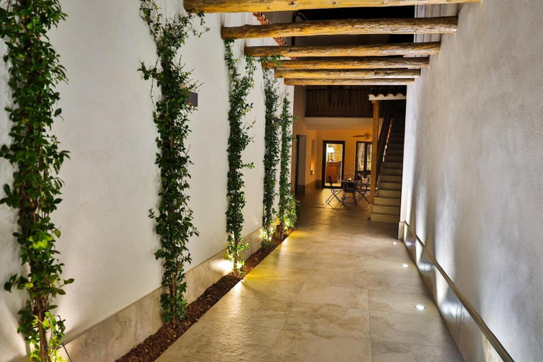 Public Area 5, El Patio de los Jazmines "Boutique-House", Toledo