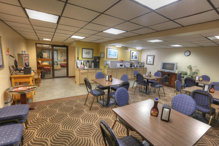 Public Area 3, Dexter Inn, Stoddard