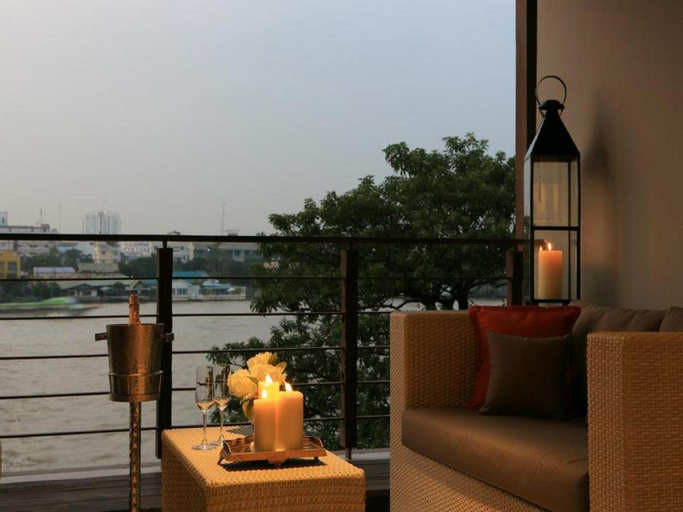 Exterior & Views 15
